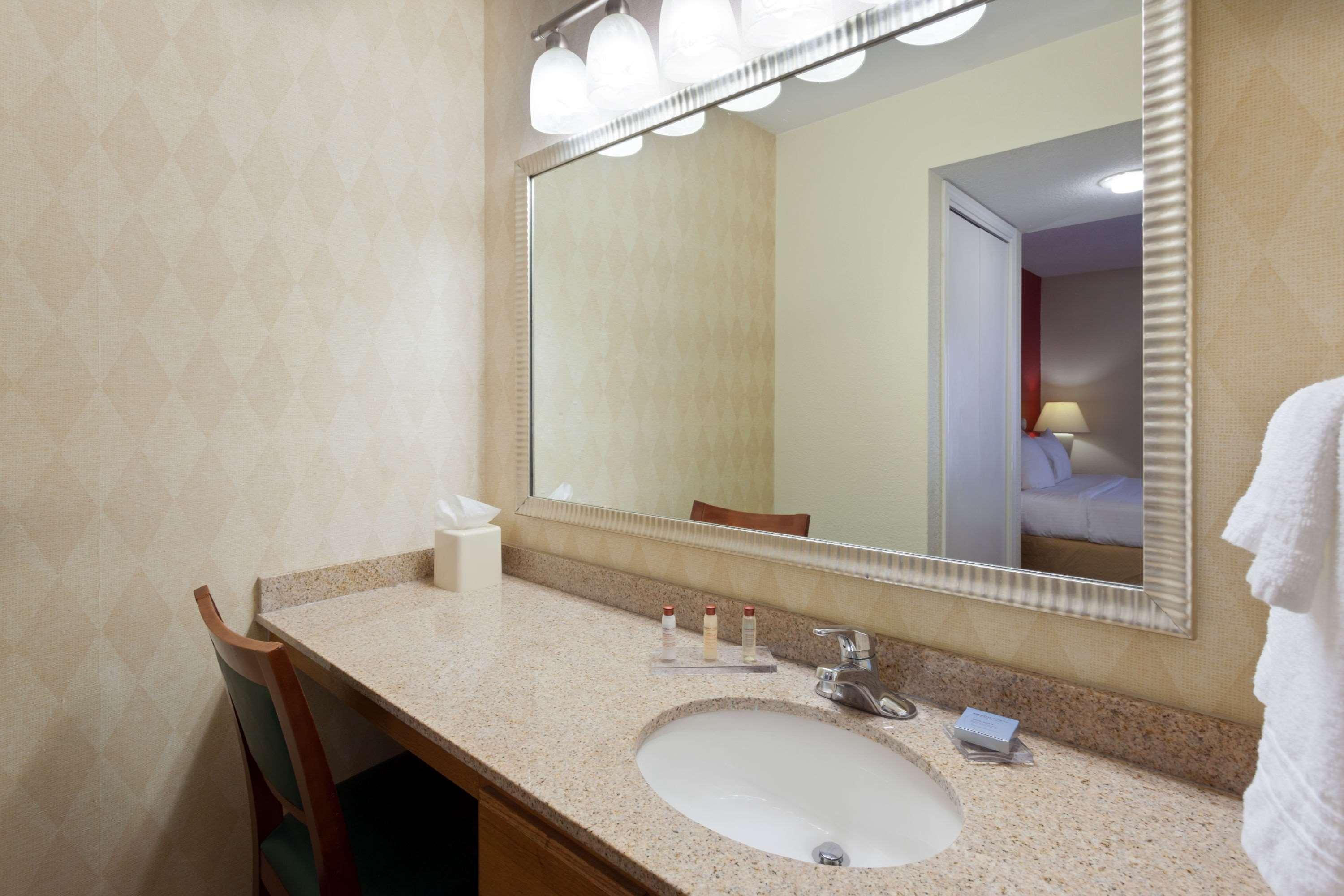 Hawthorn Suites By Wyndham Dearborn/Detroit Εξωτερικό φωτογραφία