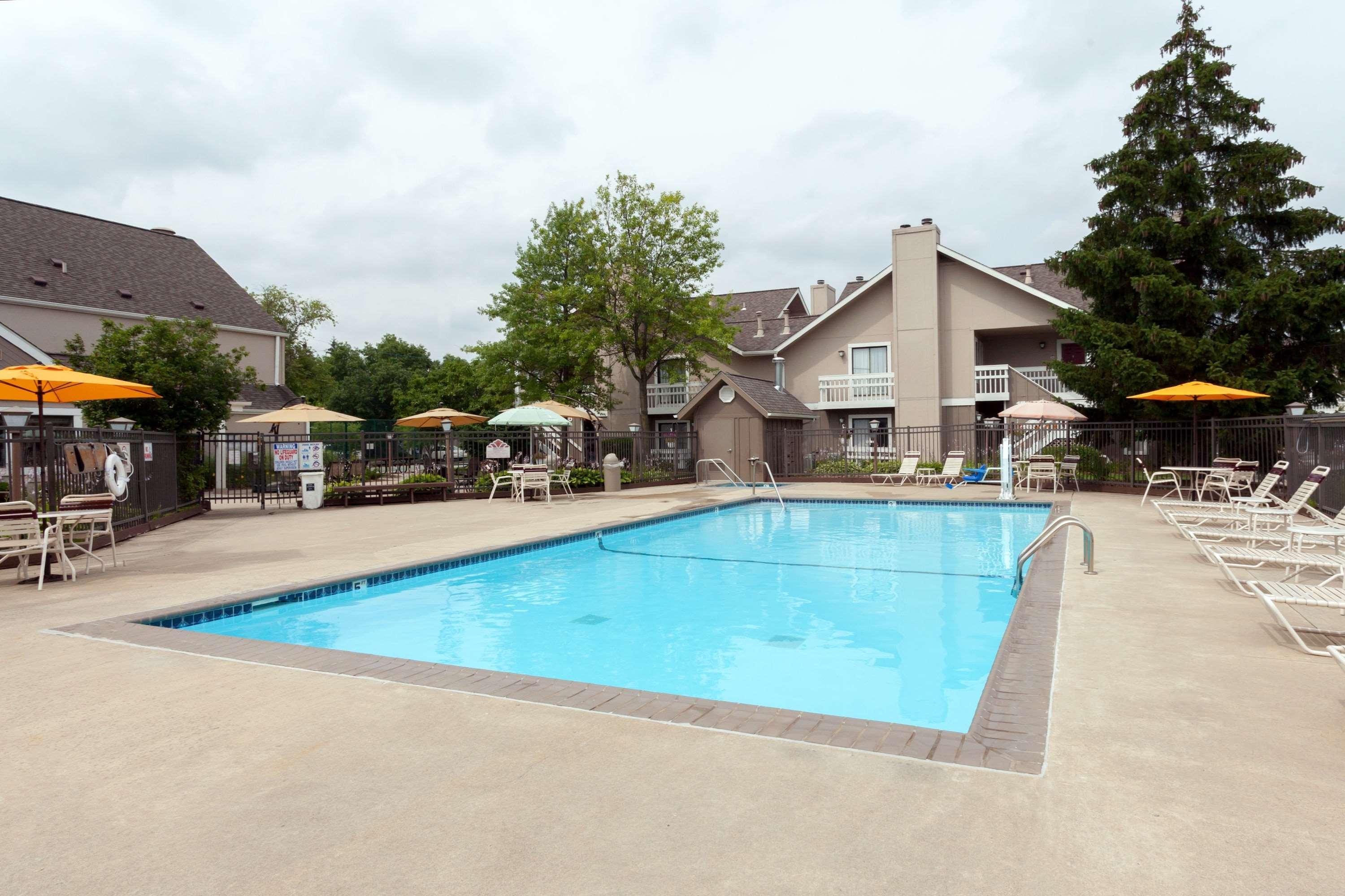 Hawthorn Suites By Wyndham Dearborn/Detroit Εξωτερικό φωτογραφία